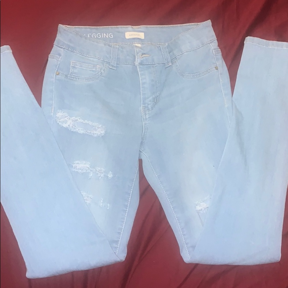 Ripped Light Wash Skinny Denim Legging Jean